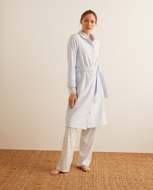 Buttoned terrycloth dressing gown with belt · Women's fashion · El