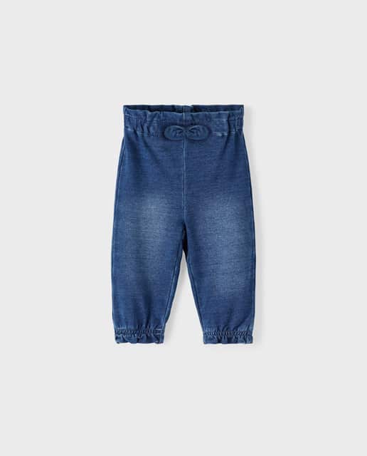 Pantalón de bebé niña