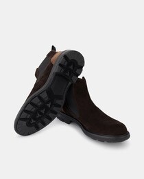 Men's dark brown Chelsea ankle boots in plain leather with rubber sole