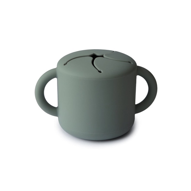 Taza aprendizaje snack silicona solid Mushie verde oscuro