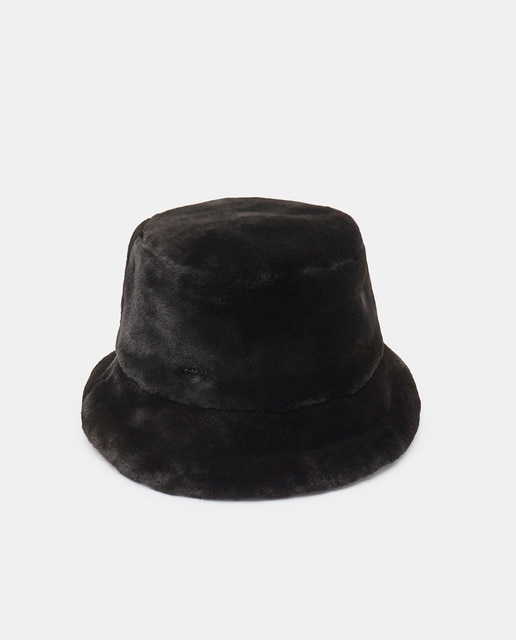 Gorro de pelo en negro con detalle Jo & Mr. Joe