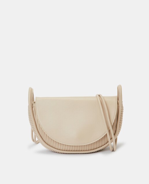 White crossbody bag with pleated details · Women's fashion · El Corte
