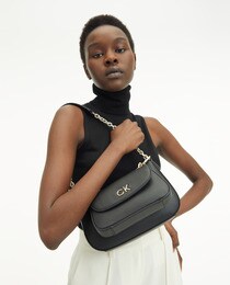 Sac porté épaule en simili-cuir noir avec poche avant