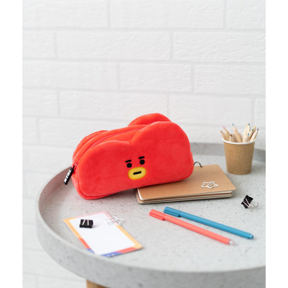Estojo BT21 Tata em Felpa - Vermelho/Amarelo 4