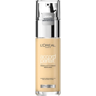 L'OREAL Paris Make-up Accord Parfait Ton 2R Vanille mit feuchtigkeitsspendender Hyaluronsäure