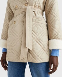 Manteau femme matelassé avec ceinture