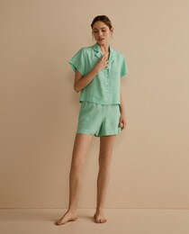 Short masculine pyjamas