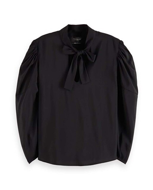 Top con mangas voluminosas