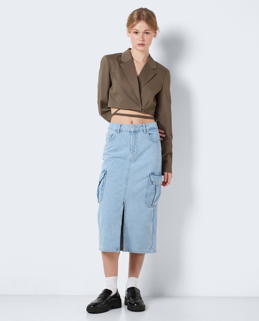 Falda vaquera midi cargo.