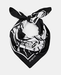 Bandana en negro con Bugs Bunny en blanco