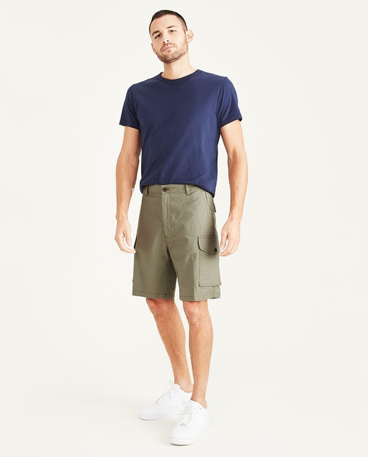 Bermuda de hombre tipo Cargo, color verde, en tejido ligero