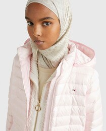 Manteau femme à capuche et fermeture éclair