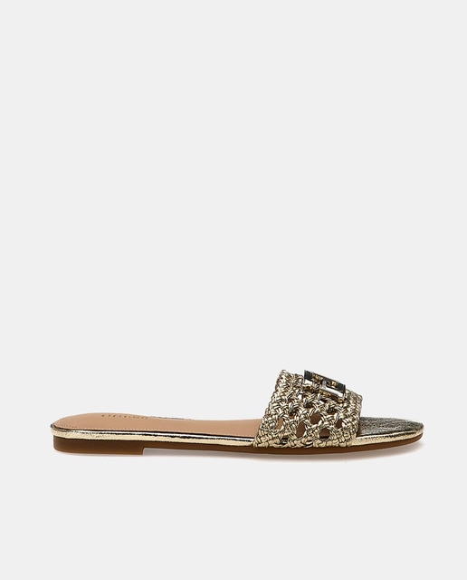 Sandalias planas Tassi de mujer con tiras trenzadas y detalle de logotipo metálico