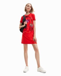 Robe t-shirt visage arty
