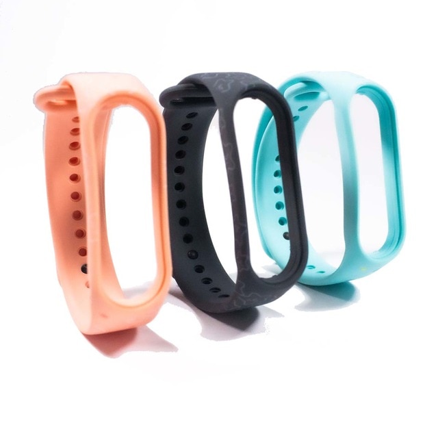 Pack 3 correas Xiaomi Mi Band 7 de Mr. Wonderful de corazones, estrellas, aguacate.