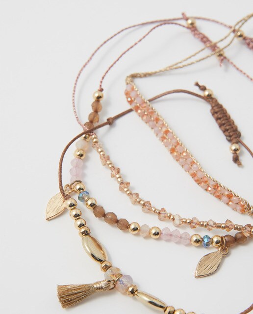 Set of feather bracelets