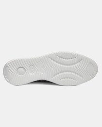 Chaussures basses femme style running compensées avec détails ajourés et système Adaptaction