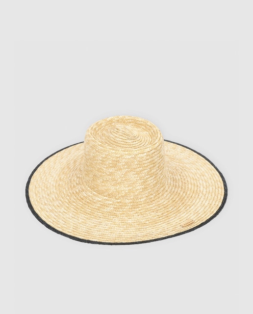 Sombrero de ala ancha de paja en tono natural con borde negro