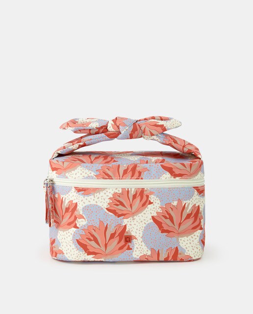 Toiletry bag set in coral with floral print · Women's fashion · El