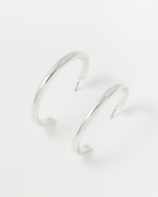 Medium open hoop earrings