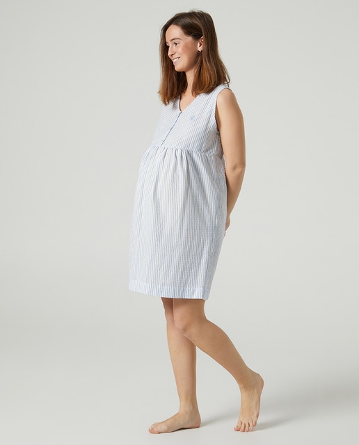 Camisón sin mangas con cuello pico