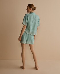 Women's short masculine pyjamas with contrasting embroidery