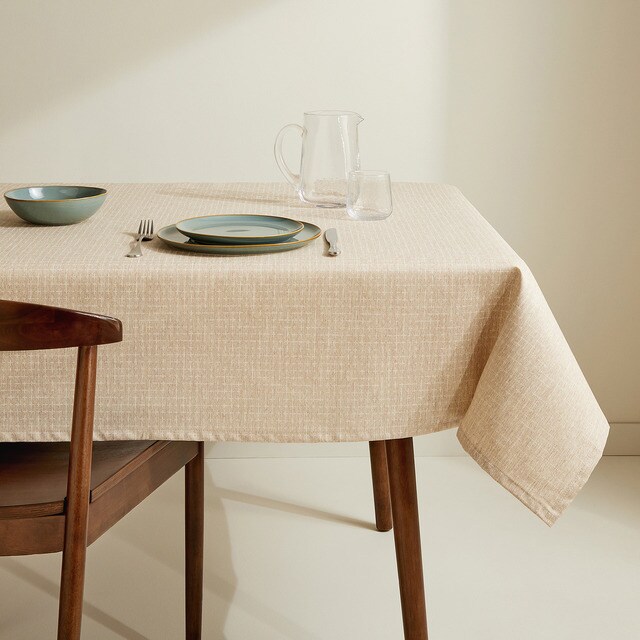 El Corte Inglés Lubbok resin-coated anti-stain tablecloth