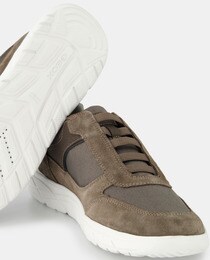 Men's taupe low-top running trainers with stretch laces and EVA sole