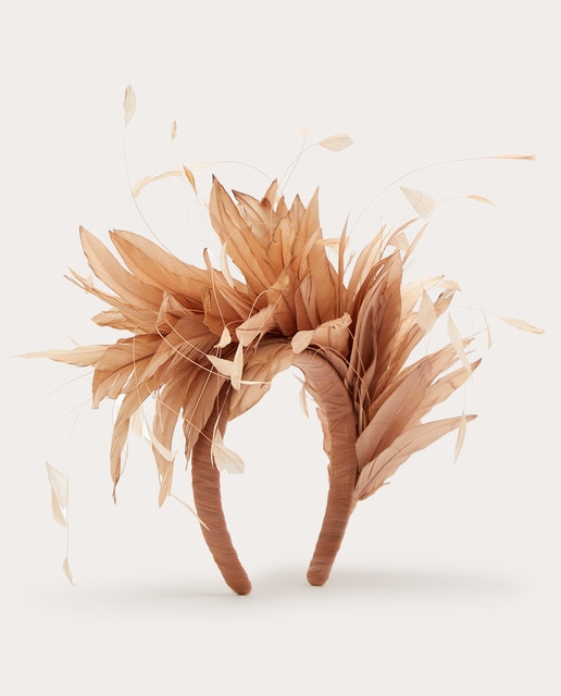 Diadema de plumas