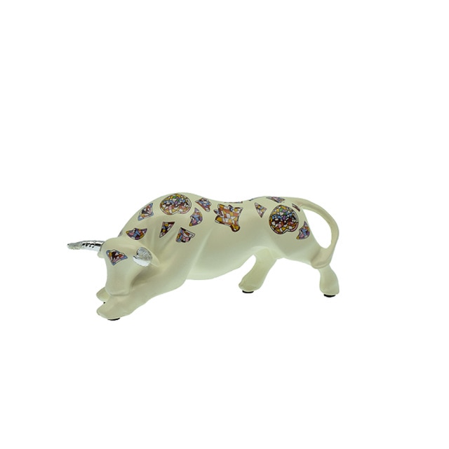 Figura Nadal Toro mini blanco con calcas.