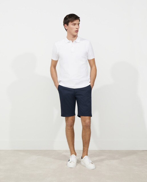 Men's Bermuda shorts without pleats