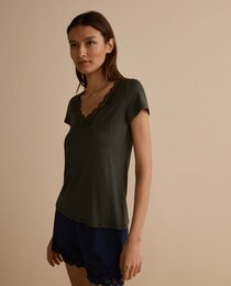 Short-sleeve T-shirt