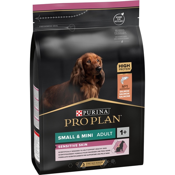 Sensitive Skin dog food with salmon for small and mini breed adult dogs bag 3 kg