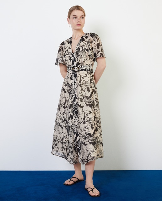 Vestido midi de manga corta con cinturón
