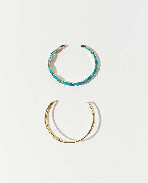Set of rigid bracelets