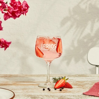 Rosé ginebra premium Mediterránea con aroma a fresas botella 70 cl - Larios