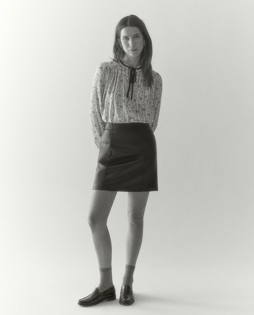 Falda mini de piel
