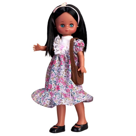 Muñeca  Colección Lesly con Trosseau