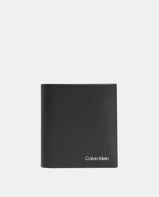 Cartera de piel negra con logo a contraste
