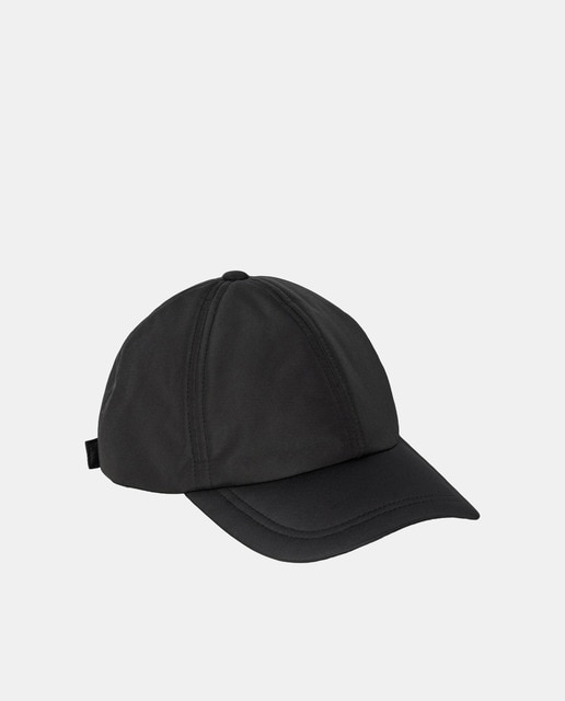Gorra acolchada lisa