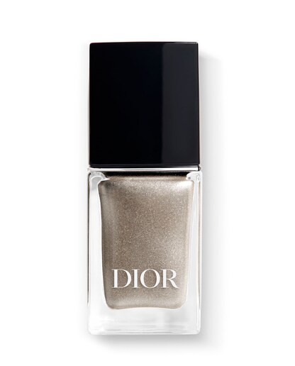 Laca de uñas efecto gel y color couture