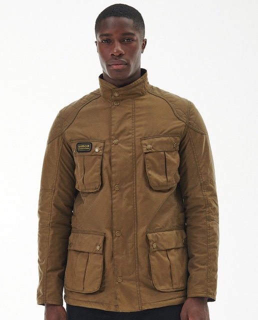 Chaqueta de hombre con cuatro bolsillos frontales y cuello alto