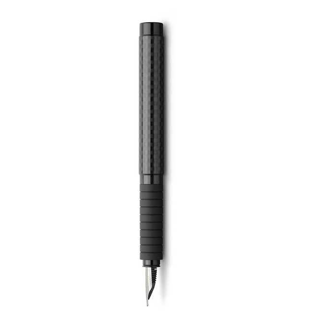 Pluma estilográfica Essentio punta F Faber-Castell carbono negro.