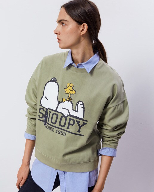 Snoopy discount sweatshirt womens