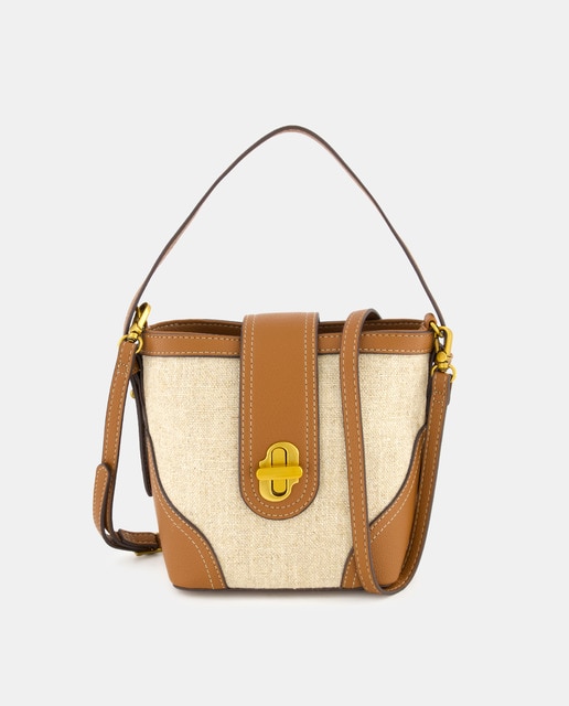 Bolso de hombro en color crema con detalles en marrón