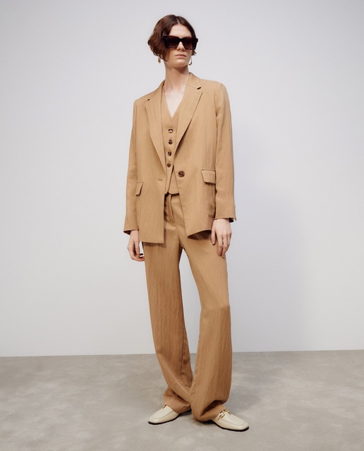 Pantalón de mujer arrugado tencel
