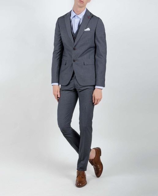 Traje slim fit