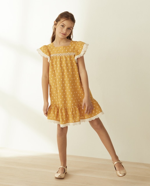 Vestido de niña de manga corta