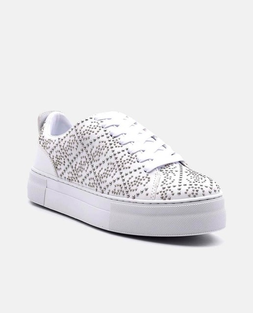 Zapatillas de mujer en blanco bajas tipo casco con detalle de pedrería y suela volumen