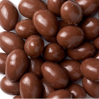 Imperial Amêndoas Cobertas de Chocolate de Leite ao peso kg